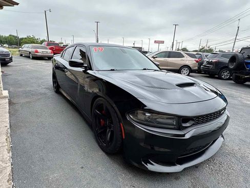 Used 2019 Dodge Charger SRT Hellcat RWD image 4