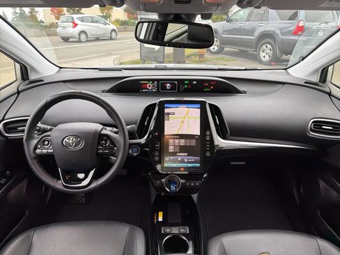 Used 2020 Toyota Prius Prime Limited image 22