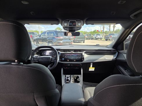 New 2026 Jeep Cherokee Laredo AWD/4WD image 21