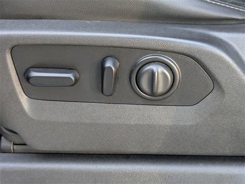 Used 2020 GMC Sierra 1500 SLT w/ SLT Premium Package image 19