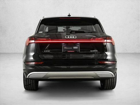 Certified 2023 Audi e-tron Premium Plus w/ Premium Plus Package image 7