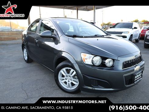 Used 2016 Chevrolet Sonic LT w/ Driver Confidence Package FWD image 1