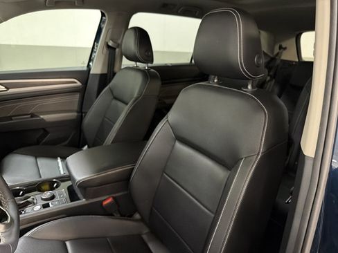 Used 2023 Volkswagen Atlas SE w/ Panoramic Sunroof Package AWD/4WD image 5