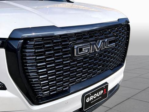 Used 2023 GMC Yukon Denali Ultimate AWD/4WD image 33