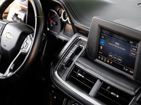 Used 2023 Chevrolet Suburban LS image 18