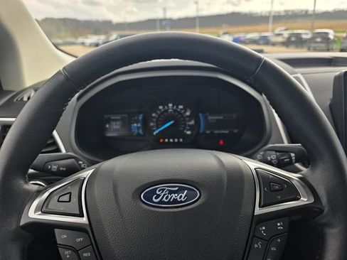 Used 2024 Ford Edge SEL w/ Convenience Package image 15