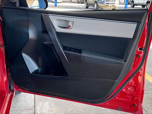 Used 2016 Toyota Corolla LE image 22