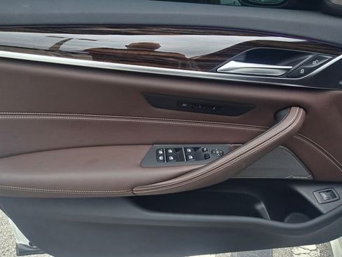 Used 2023 BMW 530i w/ Executive Package RWD image 13