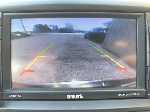Used 2018 Dodge Grand Caravan SXT w/ Rear Park Assist Package FWD image 24