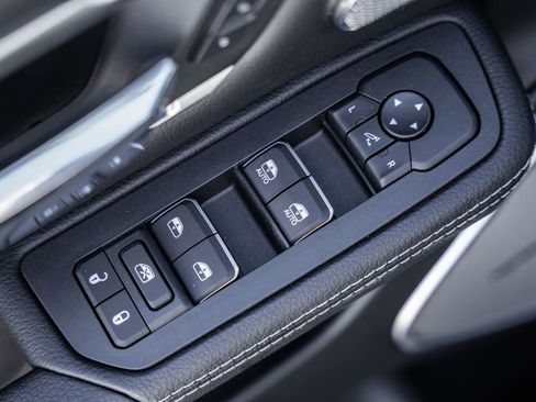 New 2026 RAM 1500 Laramie image 38