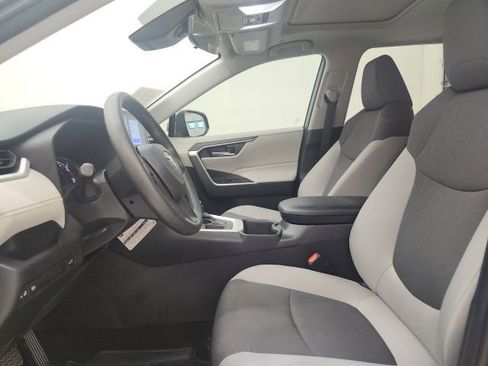 Certified 2025 Toyota RAV4 XLE w/ Convenience Package FWD image 15