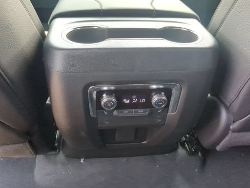 Used 2026 GMC Yukon Denali AWD/4WD image 21