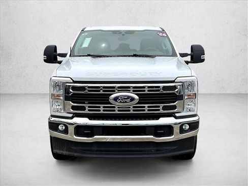 Used 2026 Ford F250 XLT AWD/4WD image 3