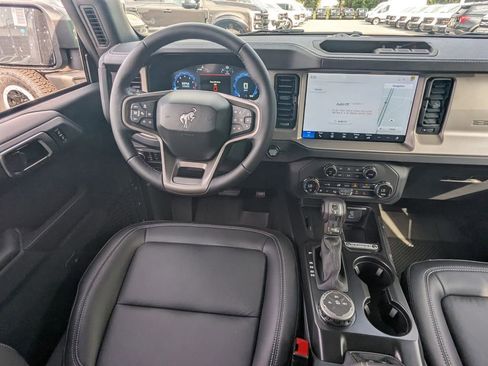 New 2025 Ford Bronco Outer Banks image 17