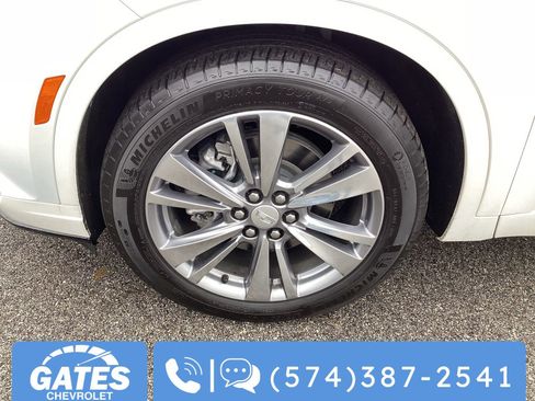 Used 2025 Cadillac XT6 Premium Luxury image 43