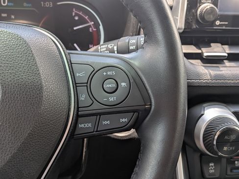 Used 2019 Toyota RAV4 Limited w/ Cold Weather Package FWD image 27
