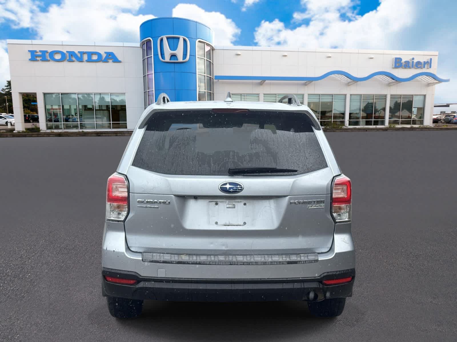 Used 2017 Subaru Forester 2.5i Premium AWD/4WD image 4