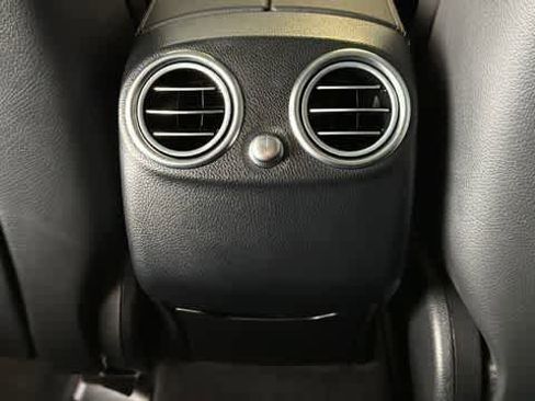 Used 2022 Mercedes-Benz GLC 300 image 28