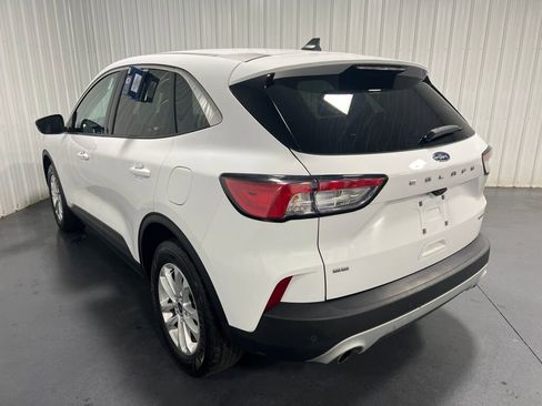 Used 2021 Ford Escape SE image 17