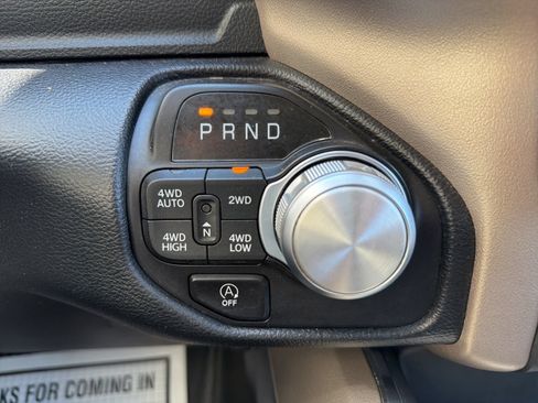 Used 2022 RAM 1500 Laramie AWD/4WD image 16
