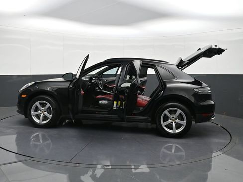 Used 2019 Porsche Macan AWD/4WD image 43