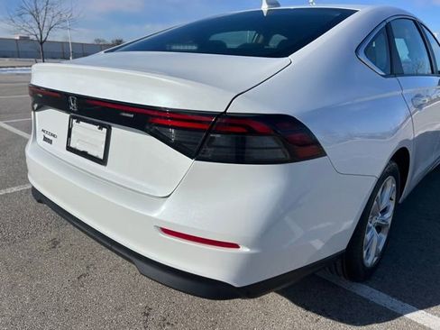 Used 2025 Honda Accord LX image 10