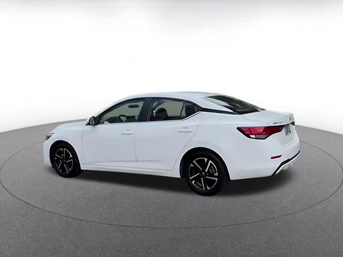 Used 2025 Nissan Sentra SV FWD image 10