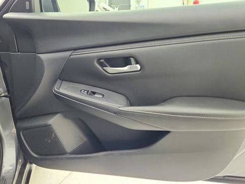 Used 2024 Nissan Sentra SV FWD image 22