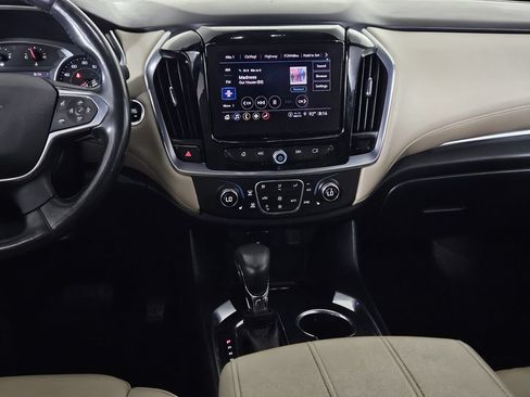 Used 2022 Chevrolet Traverse LT FWD image 8