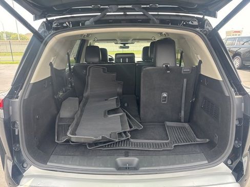 Used 2023 Nissan Pathfinder SL image 5