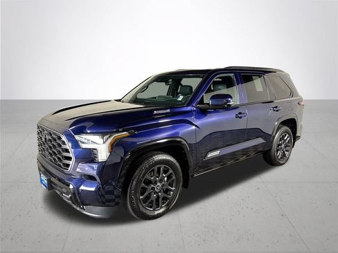 Used 2024 Toyota Sequoia Platinum AWD/4WD image 2