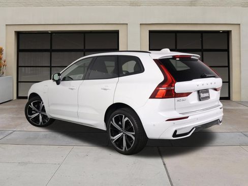 Used 2024 Volvo XC60 T8 Ultimate w/ Protection Package Premier AWD/4WD image 2