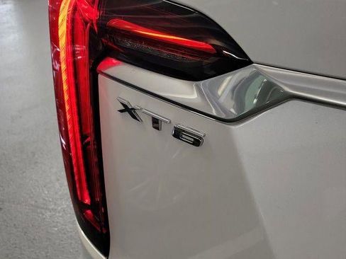 Used 2021 Cadillac XT6 Premium Luxury image 7