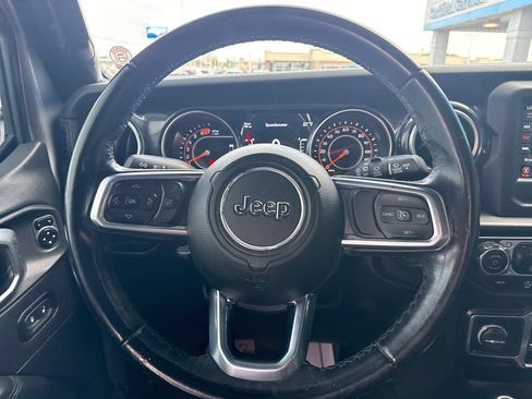 Used 2020 Jeep Wrangler Unlimited Sahara AWD/4WD image 18