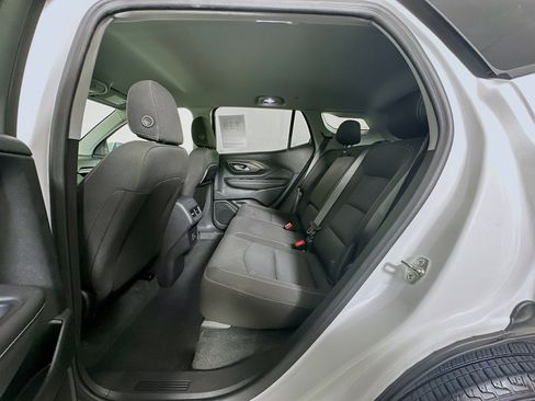 Used 2024 GMC Terrain SLE FWD image 27