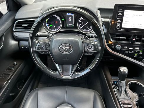 Used 2022 Toyota Camry SE image 14