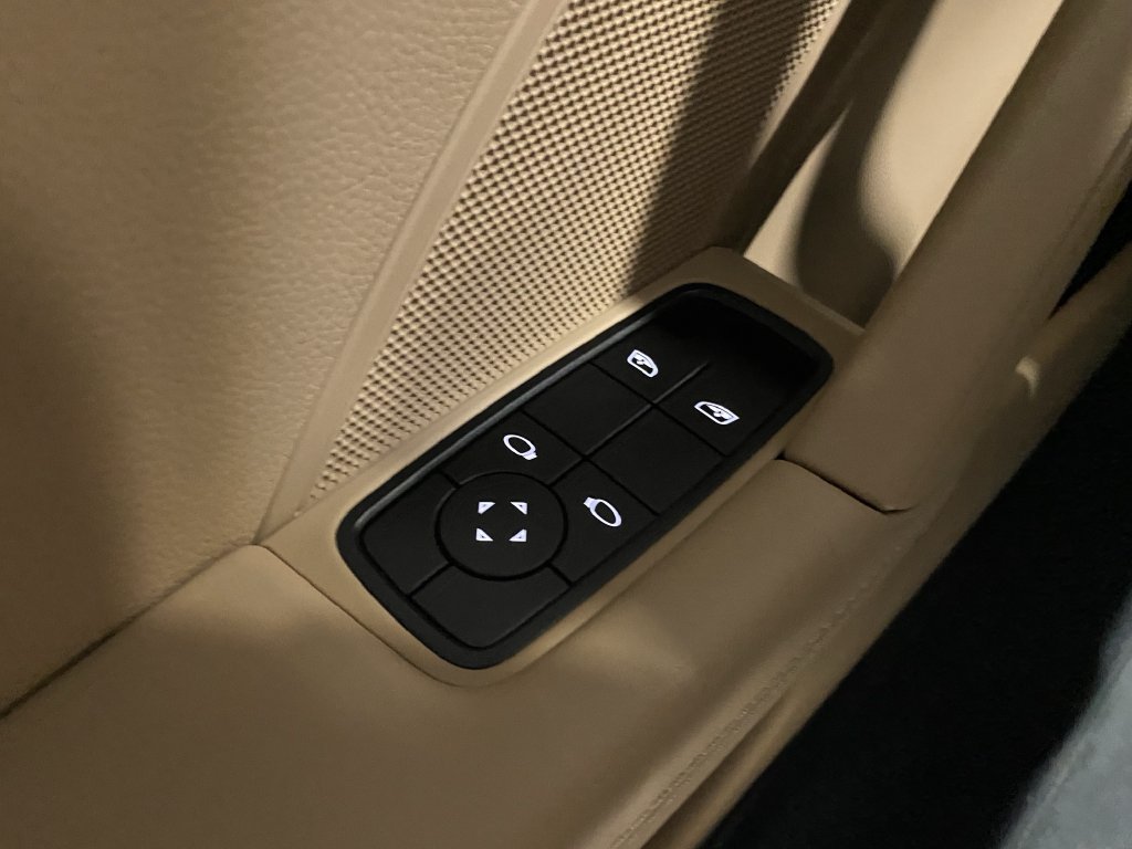 Used 2024 Porsche 911 Carrera image 8