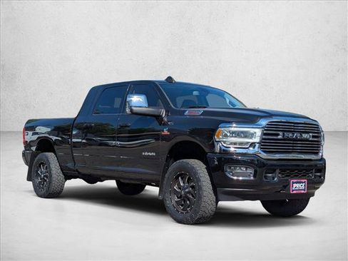 Used 2023 RAM 2500 Laramie AWD/4WD image 3