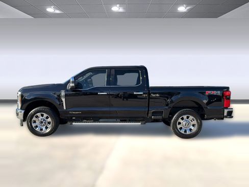 Used 2025 Ford F250 Lariat w/ Chrome Package image 2