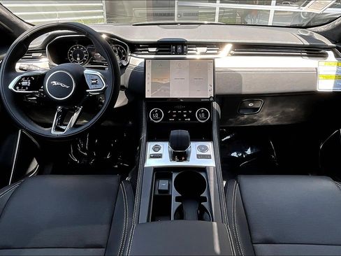 New 2026 Jaguar F-PACE R-Dynamic S image 5
