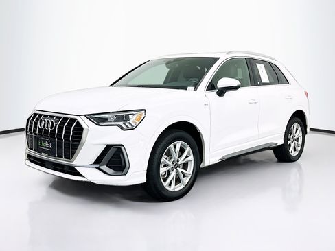 Used 2023 Audi Q3 2.0T Premium AWD/4WD image 3