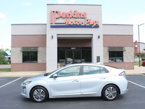 Used 2022 Hyundai Ioniq Limited FWD image 10