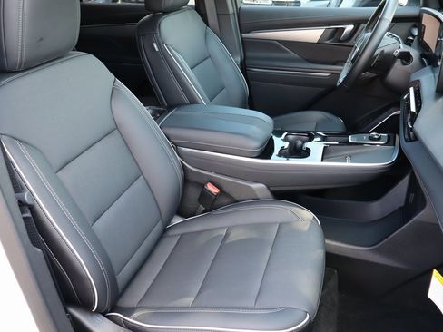 New 2025 Buick Enclave Preferred image 27