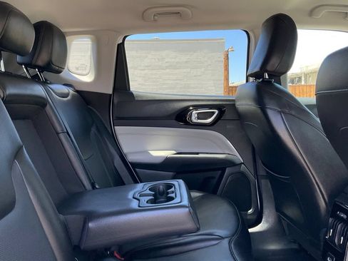 Used 2022 Jeep Compass Limited AWD/4WD image 24
