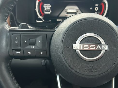 Used 2023 Nissan Pathfinder Platinum w/ Cargo Package FWD image 27