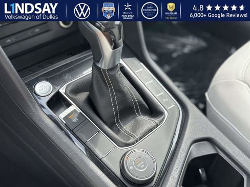 New 2026 Volkswagen Taos SE image 14