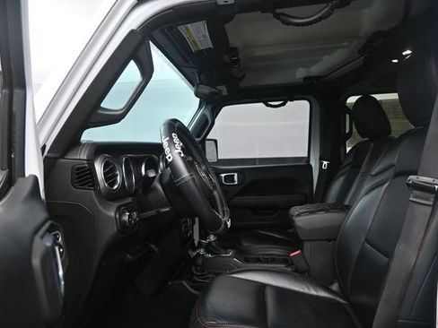 Used 2019 Jeep Wrangler Unlimited Sahara AWD/4WD image 10