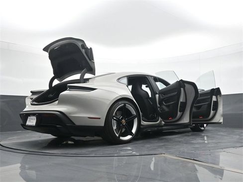 Certified 2024 Porsche Taycan GTS image 26