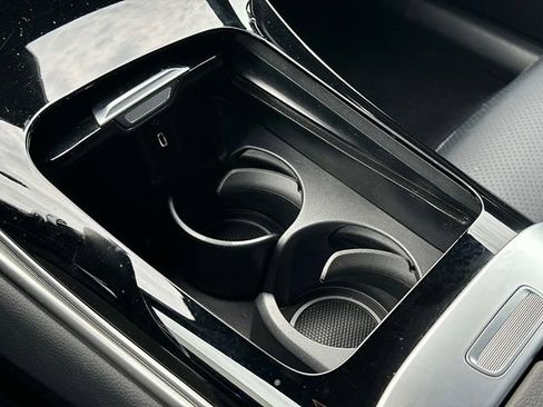 Certified 2025 Mercedes-Benz GLC 300 4MATIC image 31