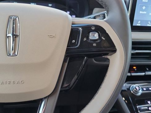 Used 2022 Lincoln Corsair FWD w/ Equipment Group 101A image 13